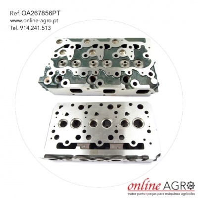 Duas cabeças de motor metálicas com múltiplos furos em fundo branco