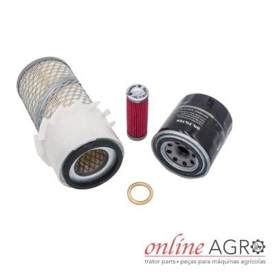 Conjunto de filtros para máquina agrícola sobre fundo branco