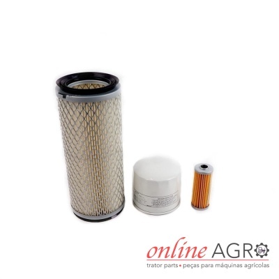 Conjunto de três filtros agrícolas: ar, óleo e combustível.