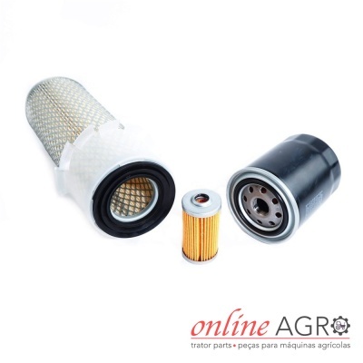 Três filtros automóveis diferentes em fundo branco com logotipo online AGRO
