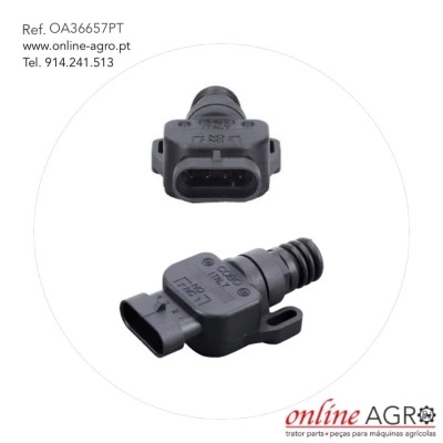 Sensores pretos com conectores elétricos e texto COBO ITALY N0 71