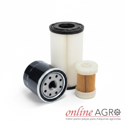 Três filtros para máquinas agrícolas com fundo branco e logo online AGRO.