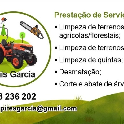 Anúncio com trator agrícola laranja e lista de serviços florestais em Português