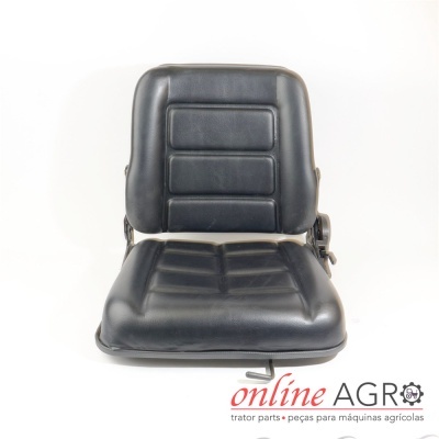 Assento de trator preto com logo online AGRO
