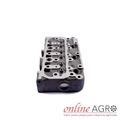 Parte superior do motor em metal cinzento com vários orifícios, sobre fundo branco e logótipo online AGRO.