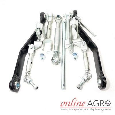 Peças metálicas para tractor em fundo branco