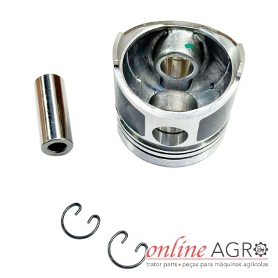 Conjunto de peças metálicas para maquinaria agrícola sobre fundo branco com logotipo online AGRO.