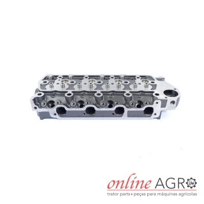 Cilindro metálico prateado para motor de máquina agrícola sobre fundo branco com logótipo online AGRO