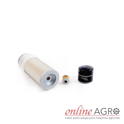 Três filtros para máquinas agrícolas sobre fundo branco com logo online AGRO