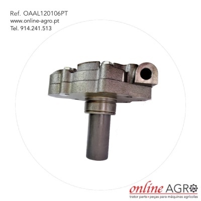 Peça metálica para maquinaria agrícola com eixo cilíndrico e texto informativo