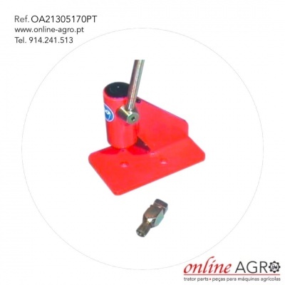 Peça metálica vermelha com eixo e peça pequena metálica separada