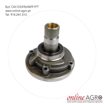 Peça metálica de maquinaria agrícola com dentes no eixo