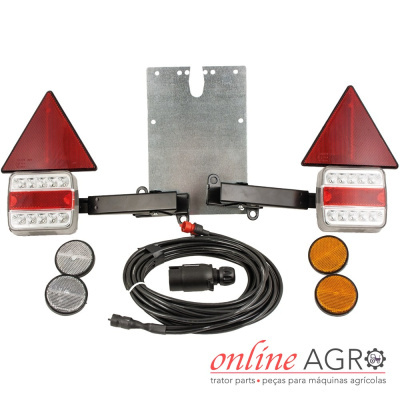 conjunto de luzes, triângulos refletivos, refletores, placa metálica e cabo elétrico para máquinas agrícolas