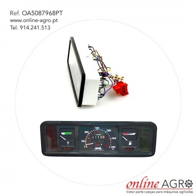 Painel de instrumentos para máquina agrícola com mostrador e fios coloridos