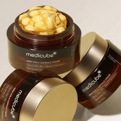 Medicube&#x20;-&#x20;Deep&#x20;Vita&#x20;C&#x20;Capsule&#x20;Cream&#x20;-&#x20;Brightening&#x20;and&#x20;Firming&#x20;Face&#x20;Cream&#x20;-&#x20;55g