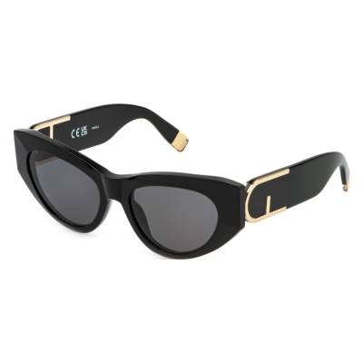 Óculos de sol pretos com lentes escuras formato cat eye e detalhes dourados nas hastes.