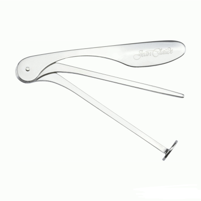 Relógio de bolso metálico prateado com inscrição Jean Claude