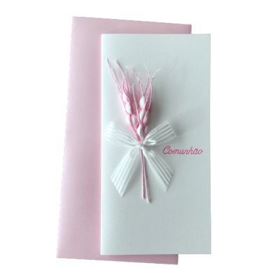 Cartão de comunhão branco com laço e flores em tons de rosa e envelope rosa