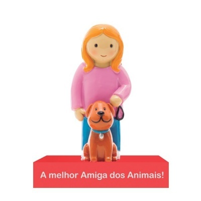 Figurinha de mulher com cão e texto em base vermelha