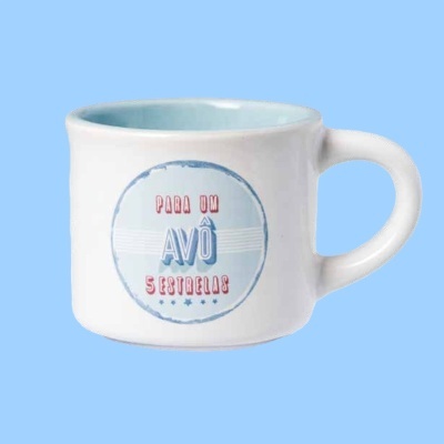 Caneca branca de cerâmica com frase para avô cinco estrelas