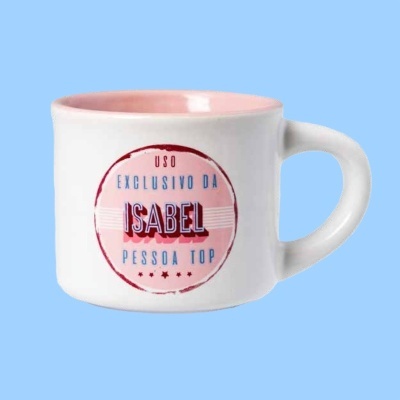 Caneca branca com interior rosa e texto personalizado