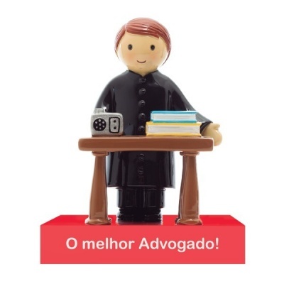 Figurinha de advogado com secretária e base com texto