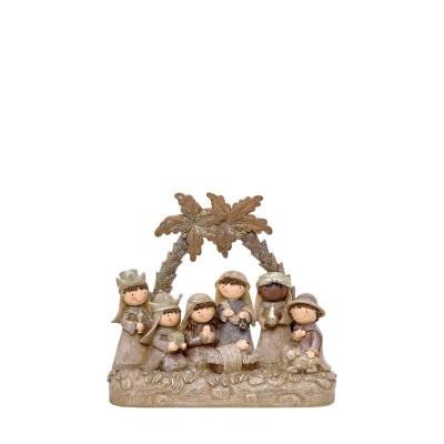 Presépio decorativo com figuras de crianças e árvores em tons castanhos e bege