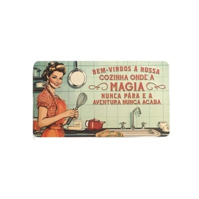 Placa decorativa de cozinha com mulher segurando batedor e texto em português sobre magia na cozinha