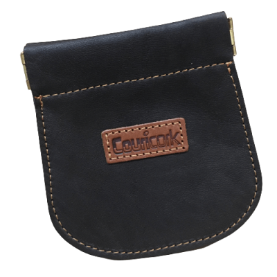 Bolsa de couro preta com etiqueta castanha Countcook