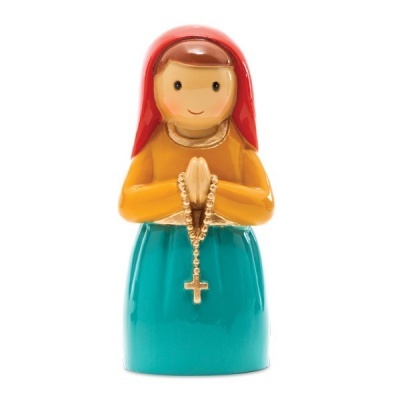 Figura decorativa de criança com terço em cerâmica