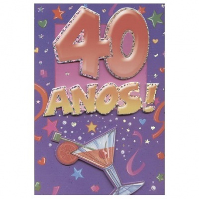 Cartão comemorativo com o texto 40 ANOS! e copo de cocktail sobre fundo roxo com estrelas e corações