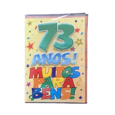 Cartão de aniversário 73 anos colorido com texto e estrelas