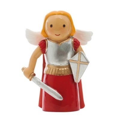 Figura decorativa de anjo guerreiro com armadura e asas