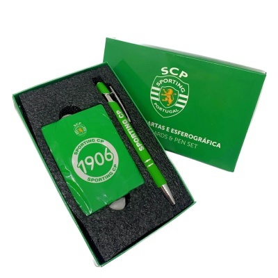 Conjunto de caneta e bloco de notas verde do Sporting CP em caixa verde.