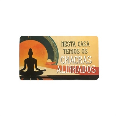 Placa decorativa com texto sobre chakras e imagem de meditação