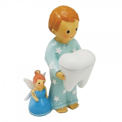 Figuras decorativas menino com pijama azul e fada azul com asas