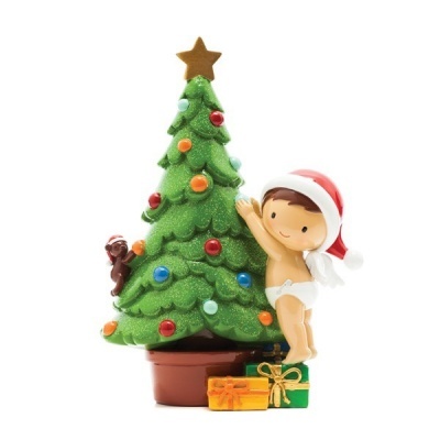 Figura decorativa de árvore de Natal com menino, macaquinho e presentes