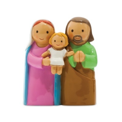 Figuras decorativas de cerâmica de três personagens em estilo minimalista.