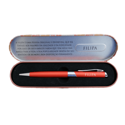 Estojo metálico com caneta vermelha e espuma preta interior