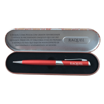 Conjunto de caneta vermelha com estojo cinzento e texto interior