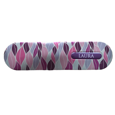 Estojo rígido com padrão de folhas em rosa, lilás, castanho e branco com nome LAURA