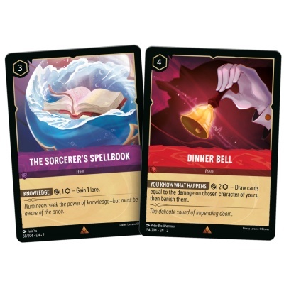 Duas cartas de jogo com temas mágicos e textos descritivos