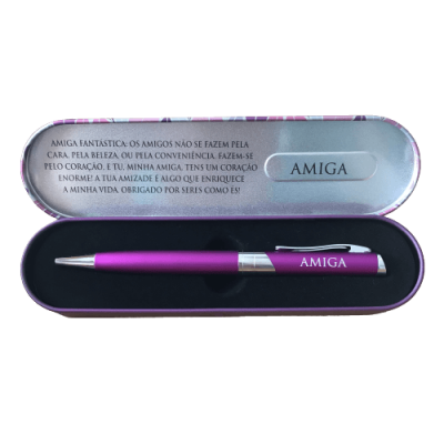 Estojo metálico com caneta roxa e mensagem dedicada a amiga