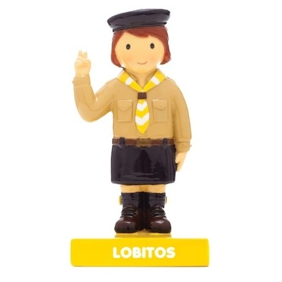 Figura de escuteira com base amarela e texto LOBITOS