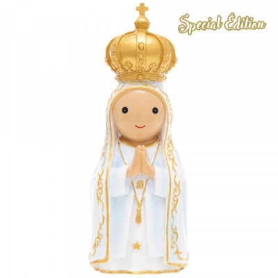 Figurinha decorativa religiosa branca com coro dourada e texto Special Edition.