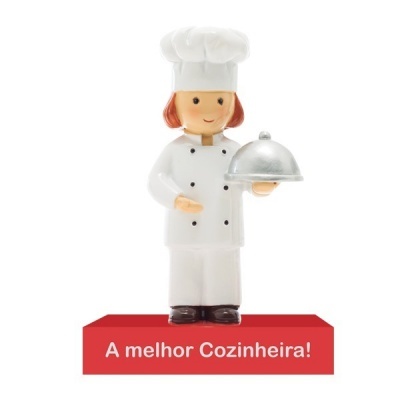 Estátua de cozinheira com chapéu e prato, base vermelha com texto