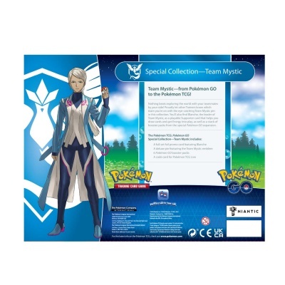 Pacote de coleção especial Team Mystic do Pokémon TCG com personagem feminina e fundo azul