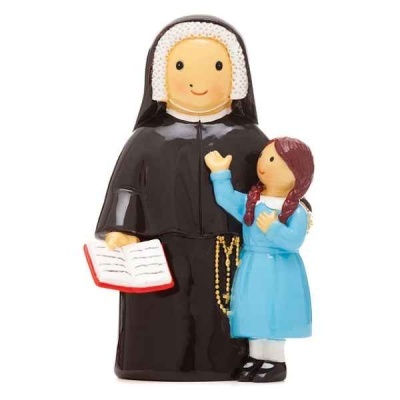 Figura decorativa de freira com criança em resina