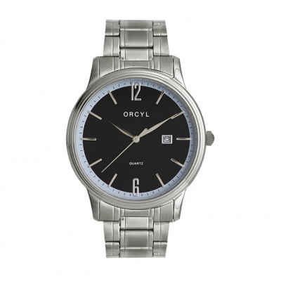 Relógio de pulso com mostrador preto e bracelete metálica prateada