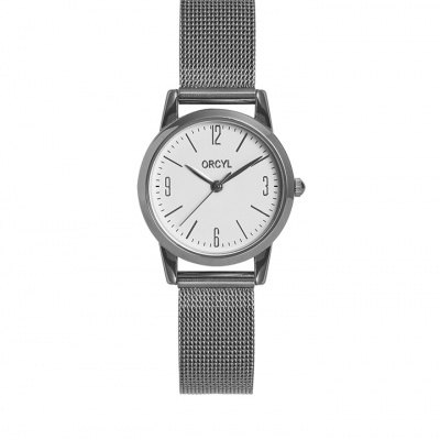 Relógio de pulso metálico com mostrador branco e bracelete em malha prateada